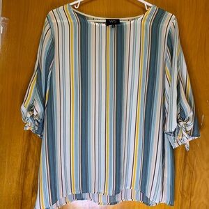 W5 brand.  Size XL women’s 3/4 blouse